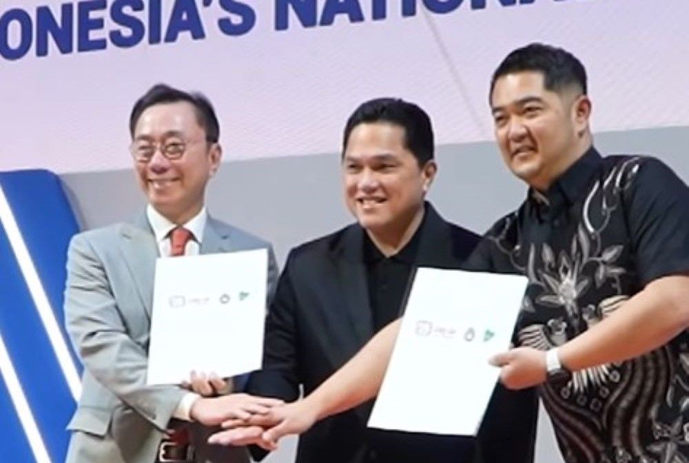 Menteri BUMN Erick Thohir pada seremoni penandatanganan nota kesepahaman dengan VinFast di IIMS 2025, JIExpo Kemayoran, Jakarta, Sabtu (22/2/2025). (Foto: Adiantoro/NTV)