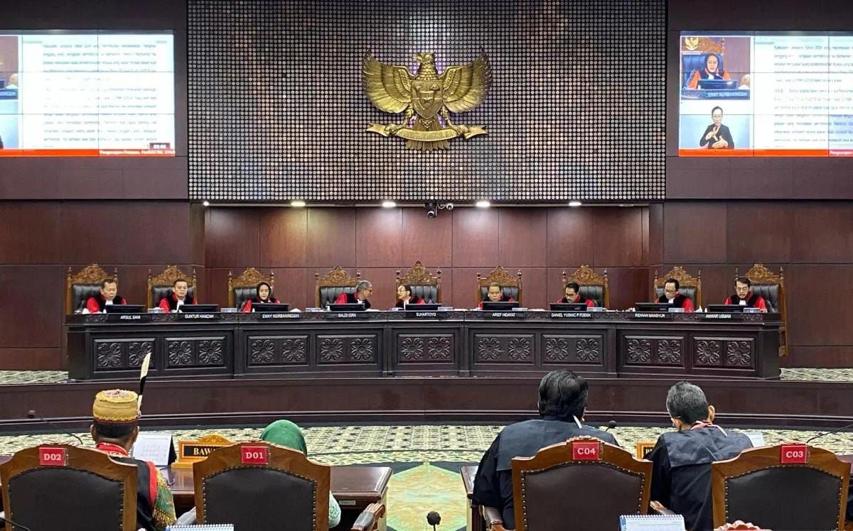 Sidang pengucapan putusan akhir sengketa Pilkada 2024 di Gedung I Mahkamah Konstitusi, Jakarta, Senin (24/2/2025). <b>(Antara)</b>