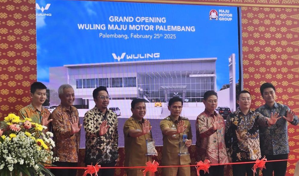 Wuling Motors (Wuling) bersama PT Maju Global Motor meresmikan diler Wuling Maju Motor Palembang pada Selasa, 25 Februari 2025. (Foto: Istimewa/Wuling)