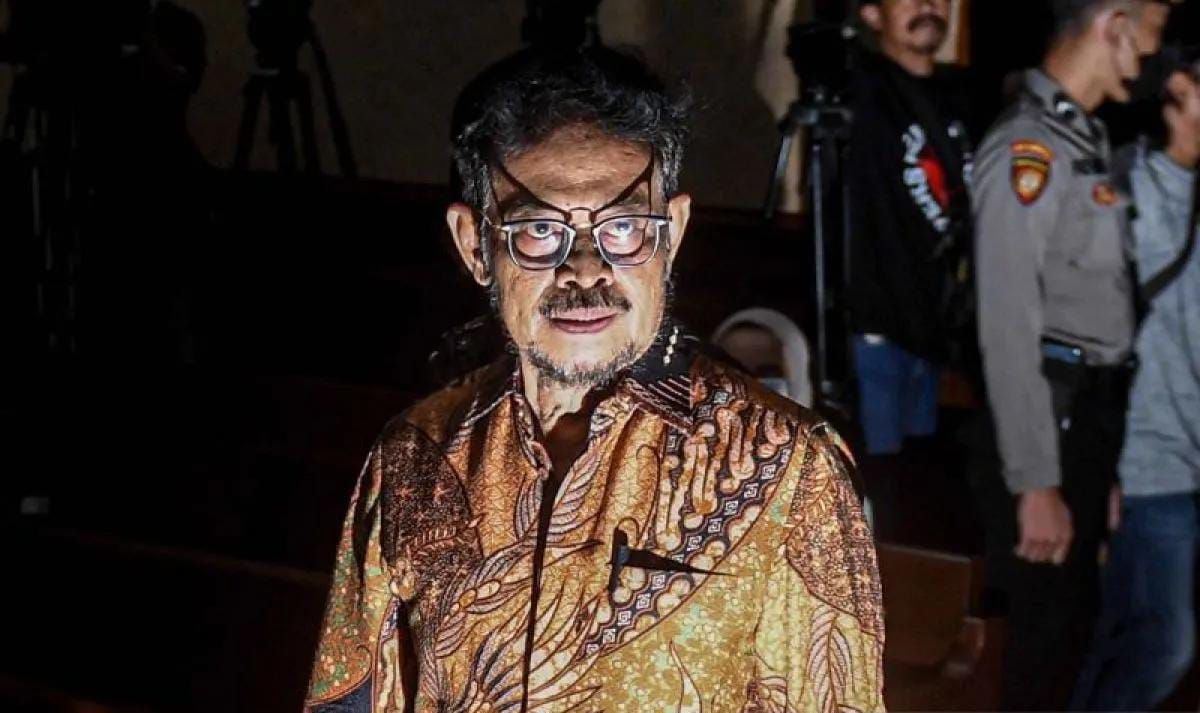 Terdakwa kasus dugaan pemerasan dan gratifikasi di Kementerian Pertanian Syahrul Yasin Limpo berjalan untuk menjalani sidang lanjutan di Pengadilan Tipikor, Jakarta, Senin (8/7/2024). Sidang dengan terdakwa mantan Menteri Pertanian itu beragendakan p <b>(Antara)</b>