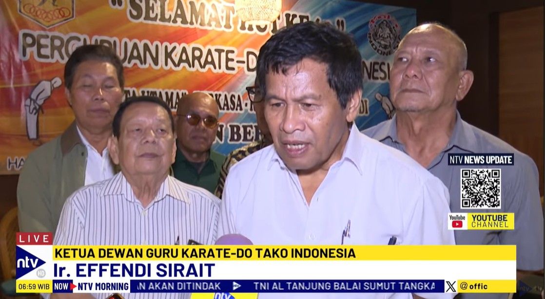 Ketua Dewan Guru Perguruan Karate-Do TAKO Indonesia, Effendi Sirait. 