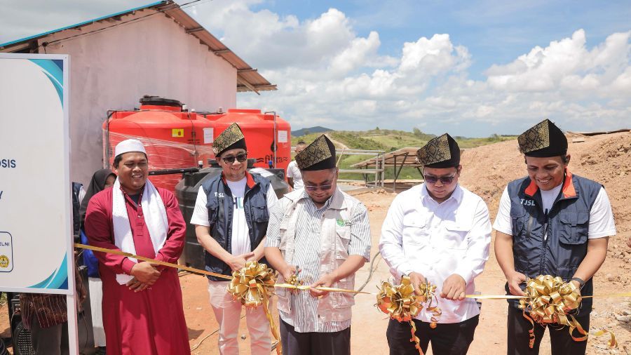 Pegadaian menghadirkan Pembangkit Listrik Tenaga Surya (PLTS) dan sistem Reverse Osmosis (RO) air laut di Pondok Pesantren Darussalam Al-Gontory, Batam, pada Senin (24/02). <b>(Dok.Ntvnews.id)</b>