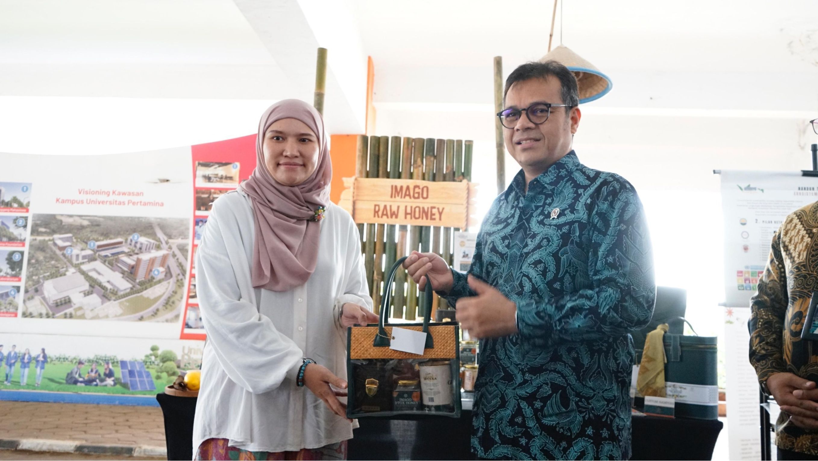 Moment  Imago Raw Honey ( Perwakilan Pertamina ) Dukung Womenpreneur dalam PFpreneur  <b>(PT Pertamina)</b>