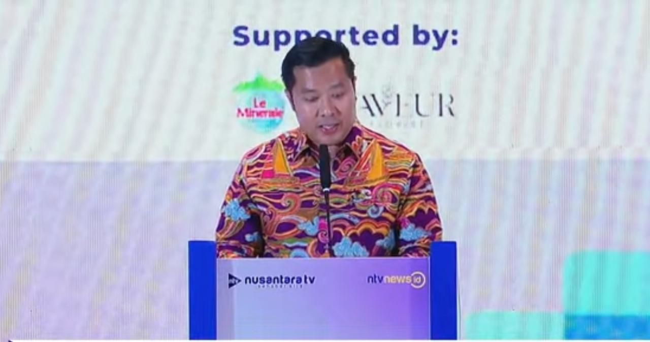 Direktur Nusantara TV, Randy Monthonaro Tampubolon membuka konferensi Nusantara Economic Outlook (NEO) 2025 pada Jumat, 14 Maret 2025.