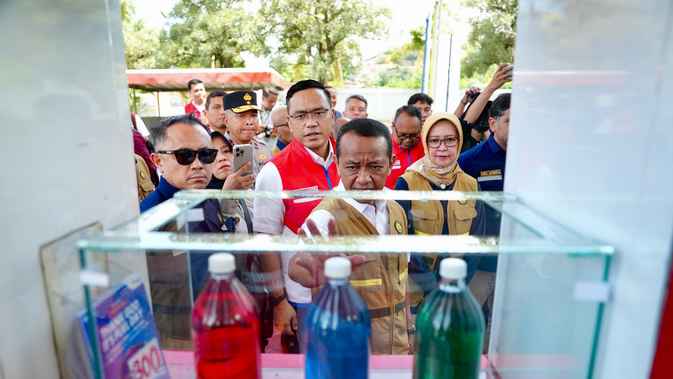 Menteri Energi dan Sumber Daya Mineral (ESDM) RI, Bahlil Lahadalia bersama Direktur Utama PT Pertamina (Persero) Simon Aloysius Mantiri <b>(Dok. Pertamina)</b>