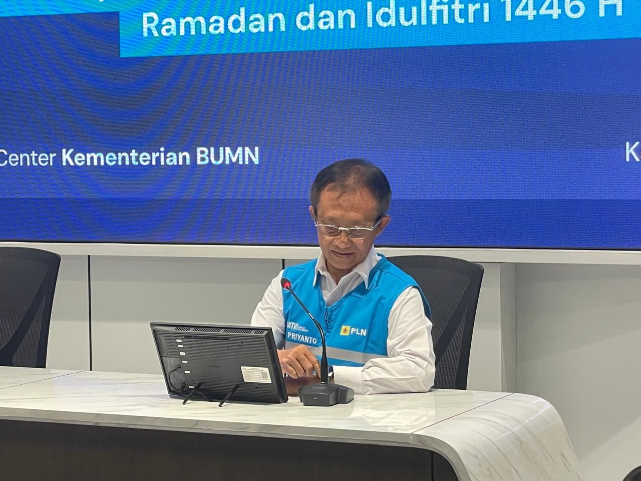 Direktur Distribusi PLN Adi Priyanto proyeksi memproyeksikan pengguna electric vehicle atau kendaraan listrik pada mudik Lebaran 2025 akan mengalami peningkatan lima kali lipat. <b>(Ntvnews.id-Muslimin Trisyuliono)</b>