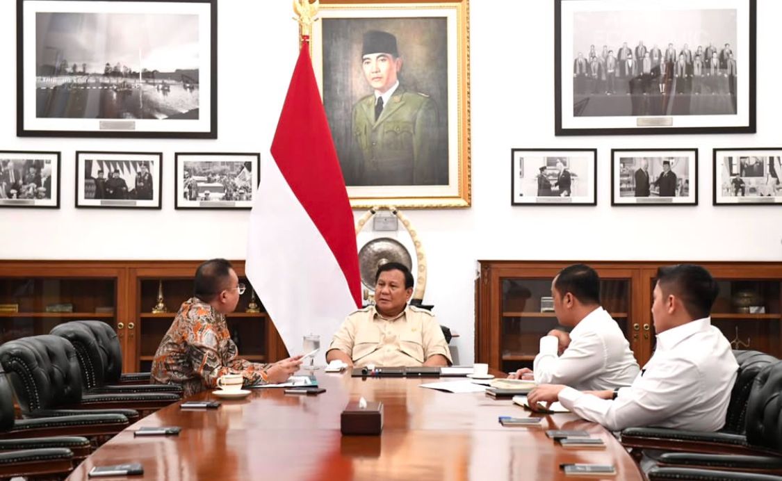 Presiden Prabowo Subianto mengadakan pertemuan dengan Wakil Ketua DPR sekaligus Ketua Harian DPP Partai Gerindra, Sufmi Dasco Ahmad <b>(Sekretariat Kabinet)</b>