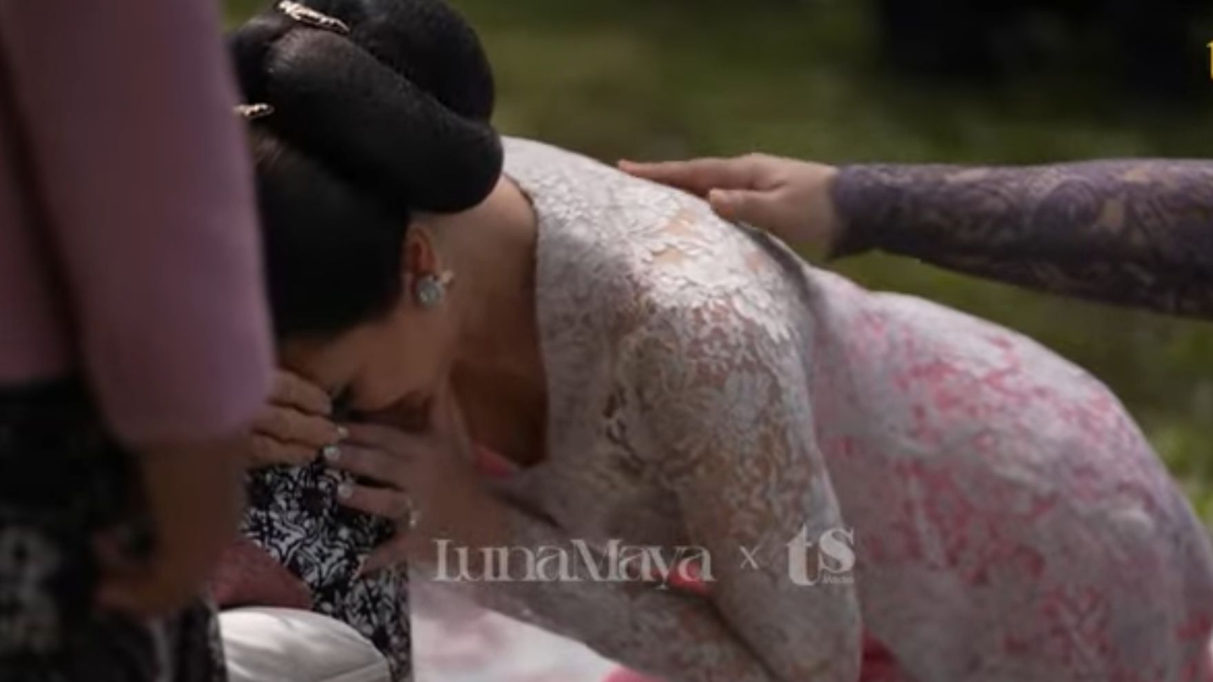 Luna Maya <b>(YouTube)</b>