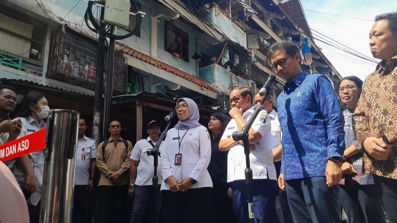 Kepala Dinas Kesehatan Jakarta Ani Rusputiwati, Pramono, dan Menkes <b>(Ntvnews.id/ Adiansyah)</b>