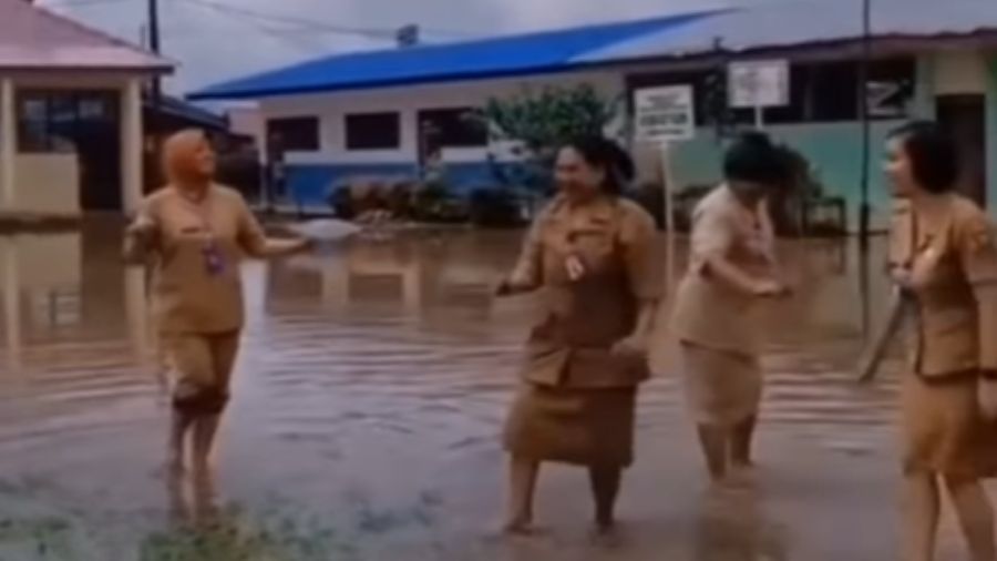Kepala Sekolah di Karo Dicopot diduga viralkan sekolah banjir <b>(Instagram @informasi_keren)</b>