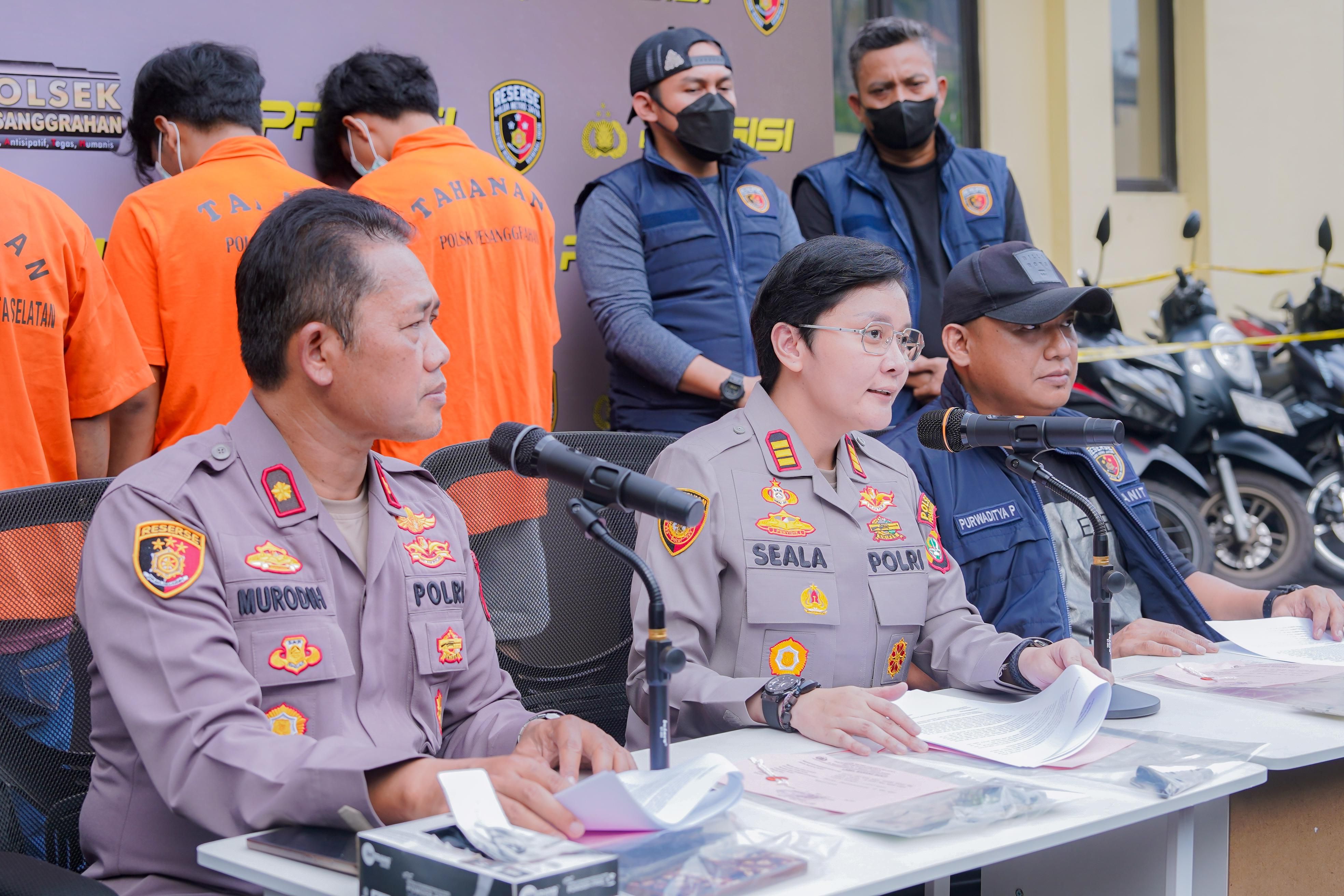 Kapolsek Pesanggrahan, AKP Seala Syah Alam gelar preskon <b>(istimewa)</b>