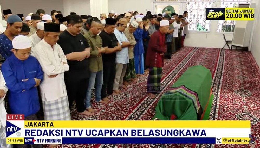Kepergian Siti Nurjanah meninggalkan duka mendalam bagi keluarga, kerabat dan rekan kerja.