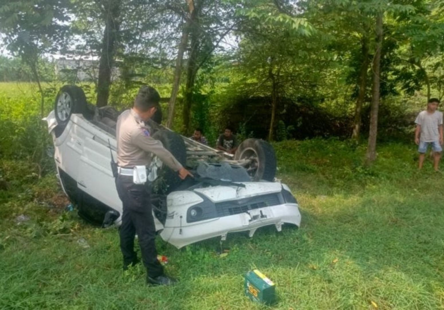 Toyota Rush yang ditabrak Porsche. 