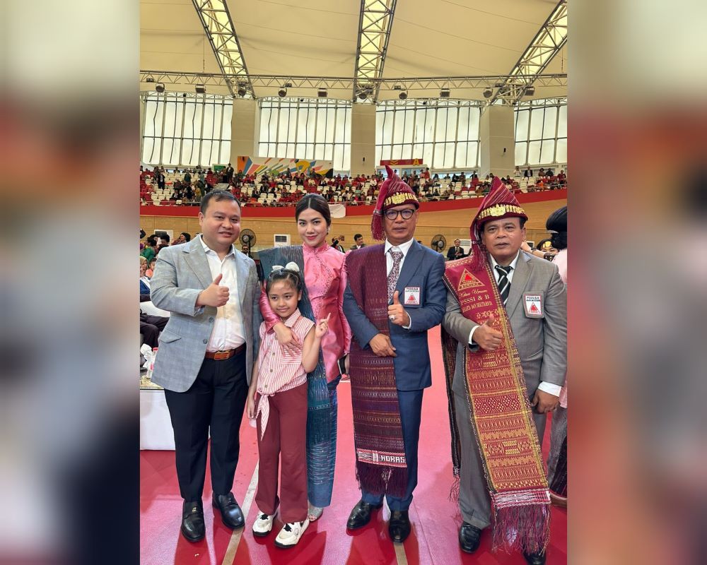 Dimpos G.V. Tampubolon, Ivanne br. Simanjuntak (Anggota PSSSI&amp;B /Direktur NT Corporation/Nusantara TV) bersama Yudha Simanjuntak/br. Purba (Ketua PSSSI&amp;B Jakarta Periode 2021-2025) dan Alfred Simanjuntak/br. Simamora (Ketua PSSSI&amp;B Jakarta Periode 2025-2029).