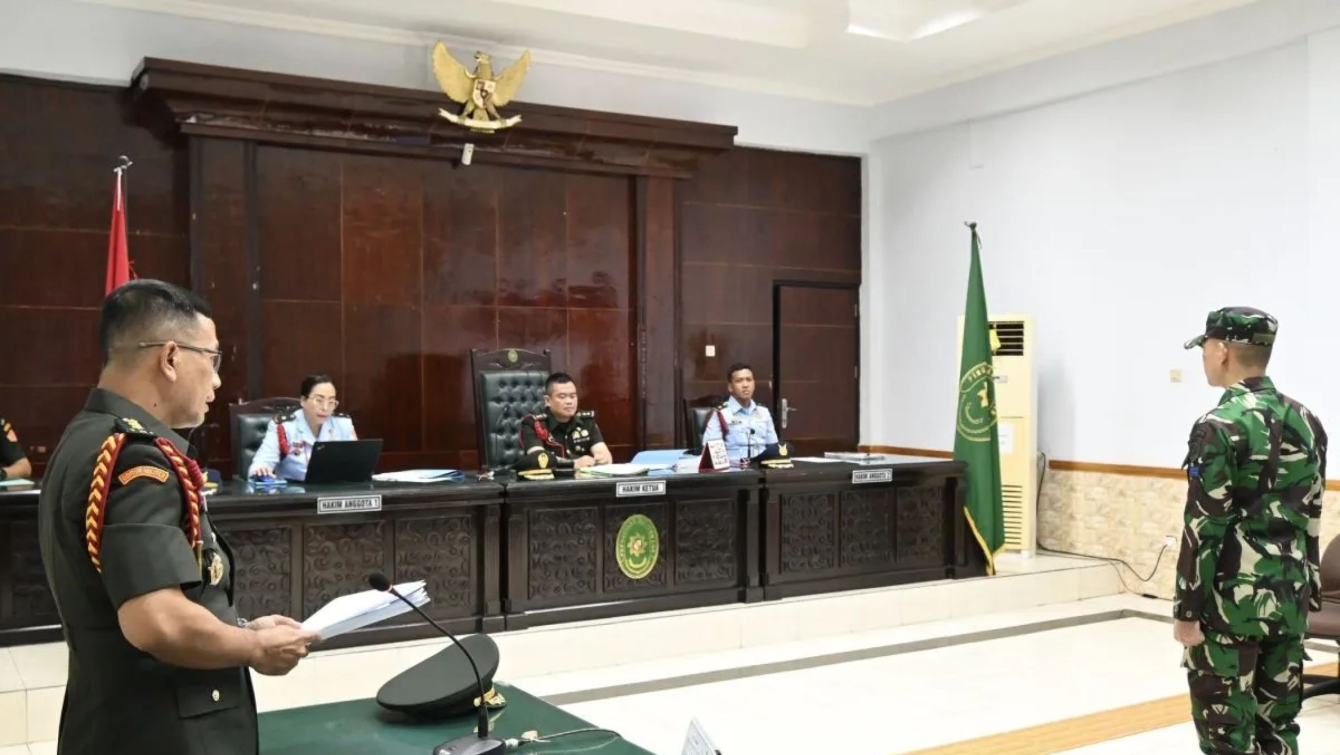 Seorang prajurit TNI Angkatan Laut dijerat tuntutan pidana seumur hidup oleh Oditurat Militer III-15 Banjarmasin atas kasus pembunuhan berencana terhadap jurnalis muda asal Banjarbaru, Kalimantan Selatan. <b>(Antara)</b>