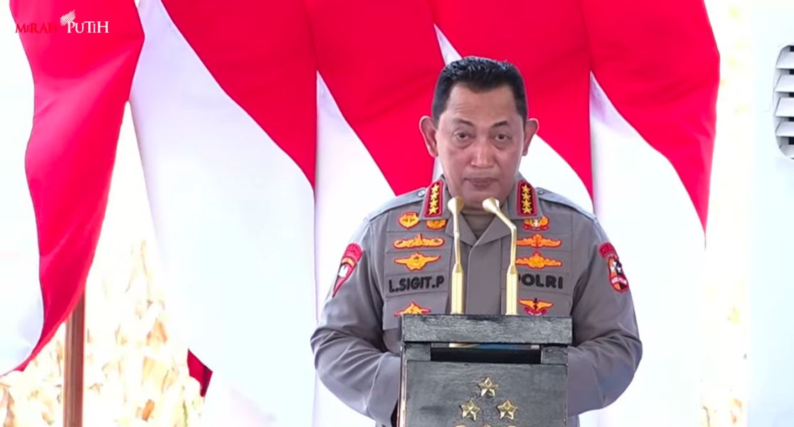Kapolri Jenderal Drs. Listyo Sigit Prabowo, M.Si <b>(Sekretariat Presiden)</b>