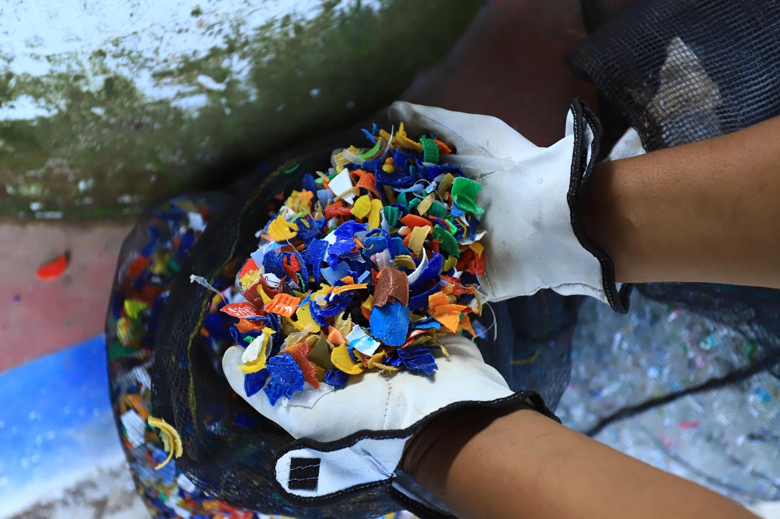 Pertamina perkenalkan program CSR Bank Sampah Abhipraya di Cilacap dalam rangka memperingati Hari Lingkungan Hidup (HLH) Sedunia. <b>(Pertamina)</b>