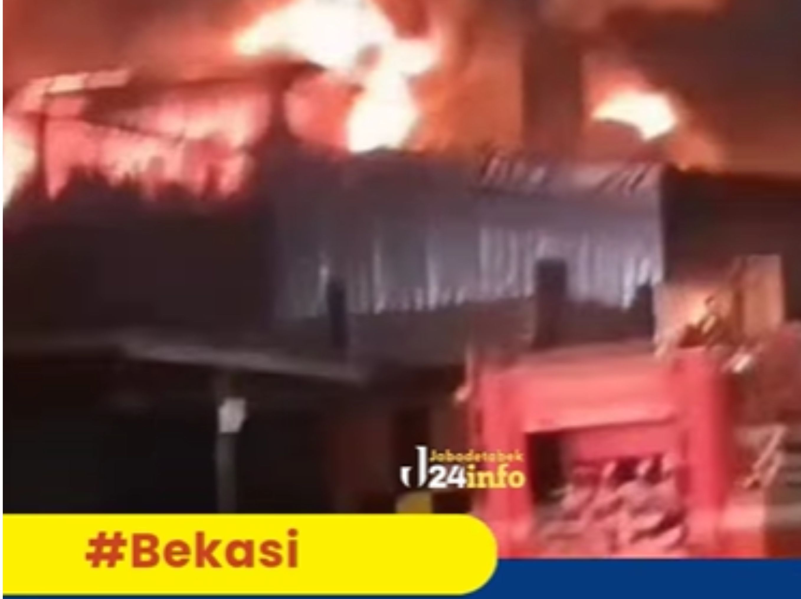 Kebakaran showroom ban <b>(jabodetabek24info)</b>