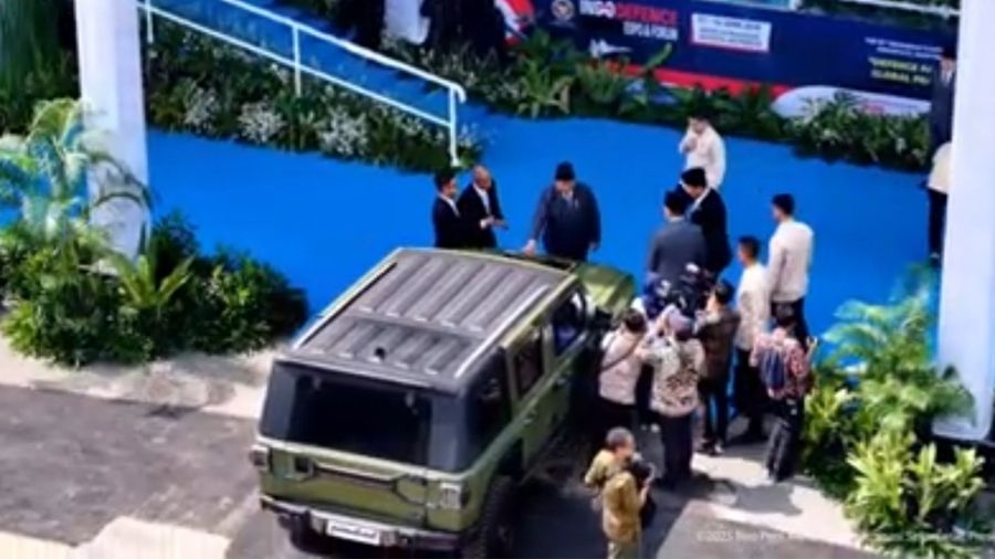 Prabowo Luncurkan Kendaraan Taktis Listrik &ldquo;Pandu&rdquo; <b>(Youtube sekretariat presiden)</b>