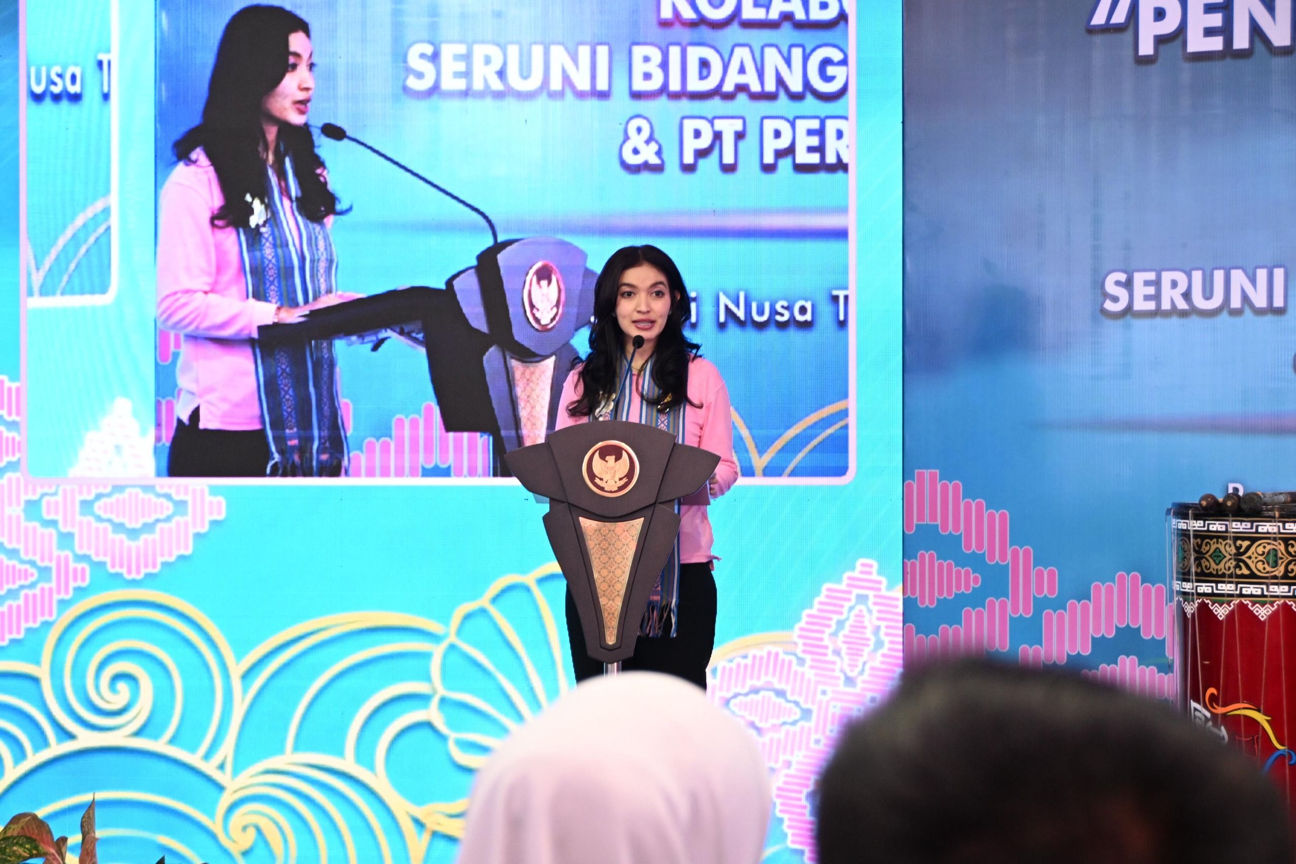 Istri Wapres, Selvi Ananda Gibran dalam pelatihan bertajuk &ldquo;Pencitraan Merek dan Foto Produk&rdquo; di Rumah BUMN Lombok Timur, NTB. <b>(Pertamina)</b>