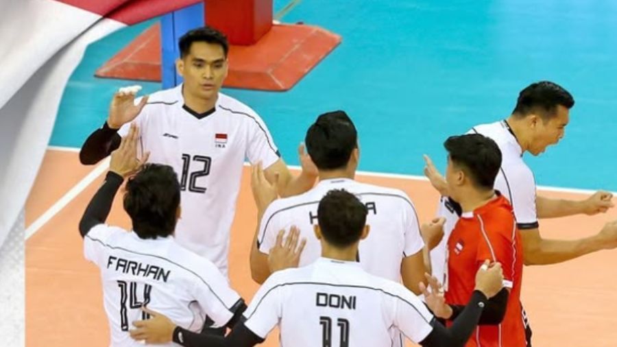 Tim voli Indonesia saat melawan Australia di  laga AVC Men&rsquo;s Nations Cup 2025 <b>(Instagram @indonesian_volleyball)</b>