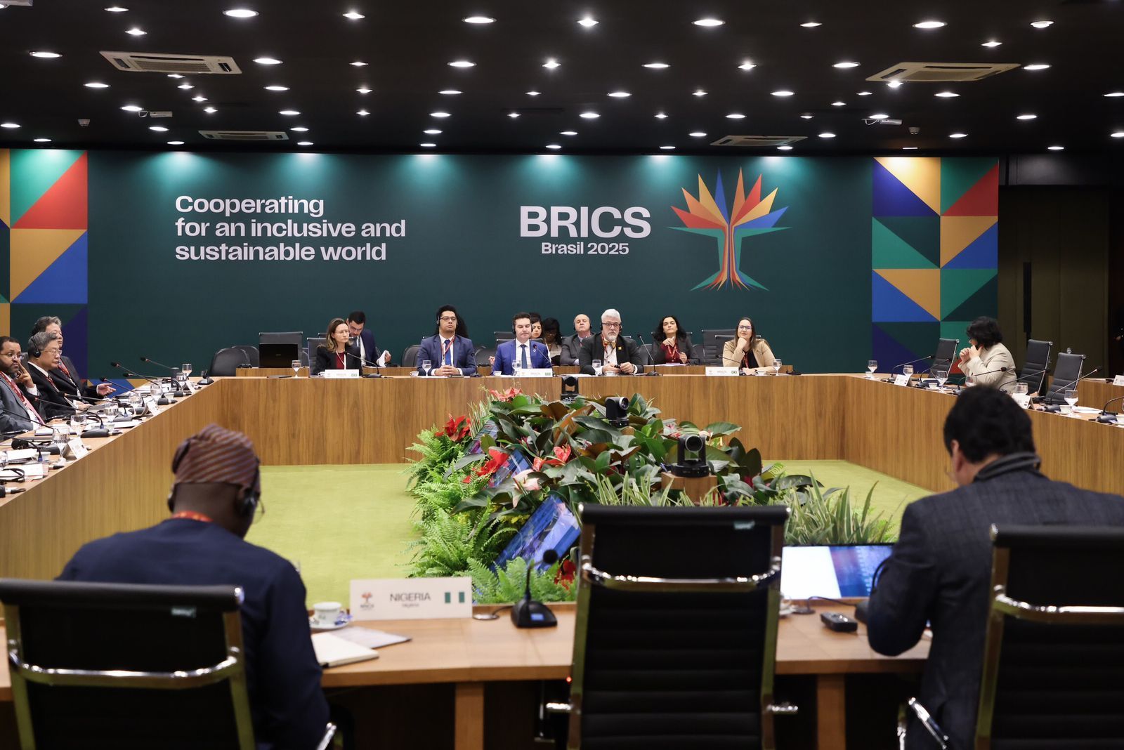 Menteri Koordinator Bidang Infrastruktur dan Pembangunan Kewilayahan Republik Indonesia, Agus Harimurti Yudhoyono (AHY) di Forum Urbanisasi BRICS ke-4 di Brasil, Juni 2025. <b>(Kemenko Bidang Infrastruktur dan Pembangunan Kewilayahan)</b>
