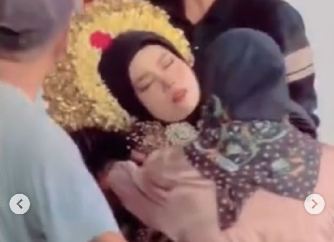 Pengantin wanita yang pingsan saat kericuhan terjadi di pernikahannya.  <b>(Instagram)</b>
