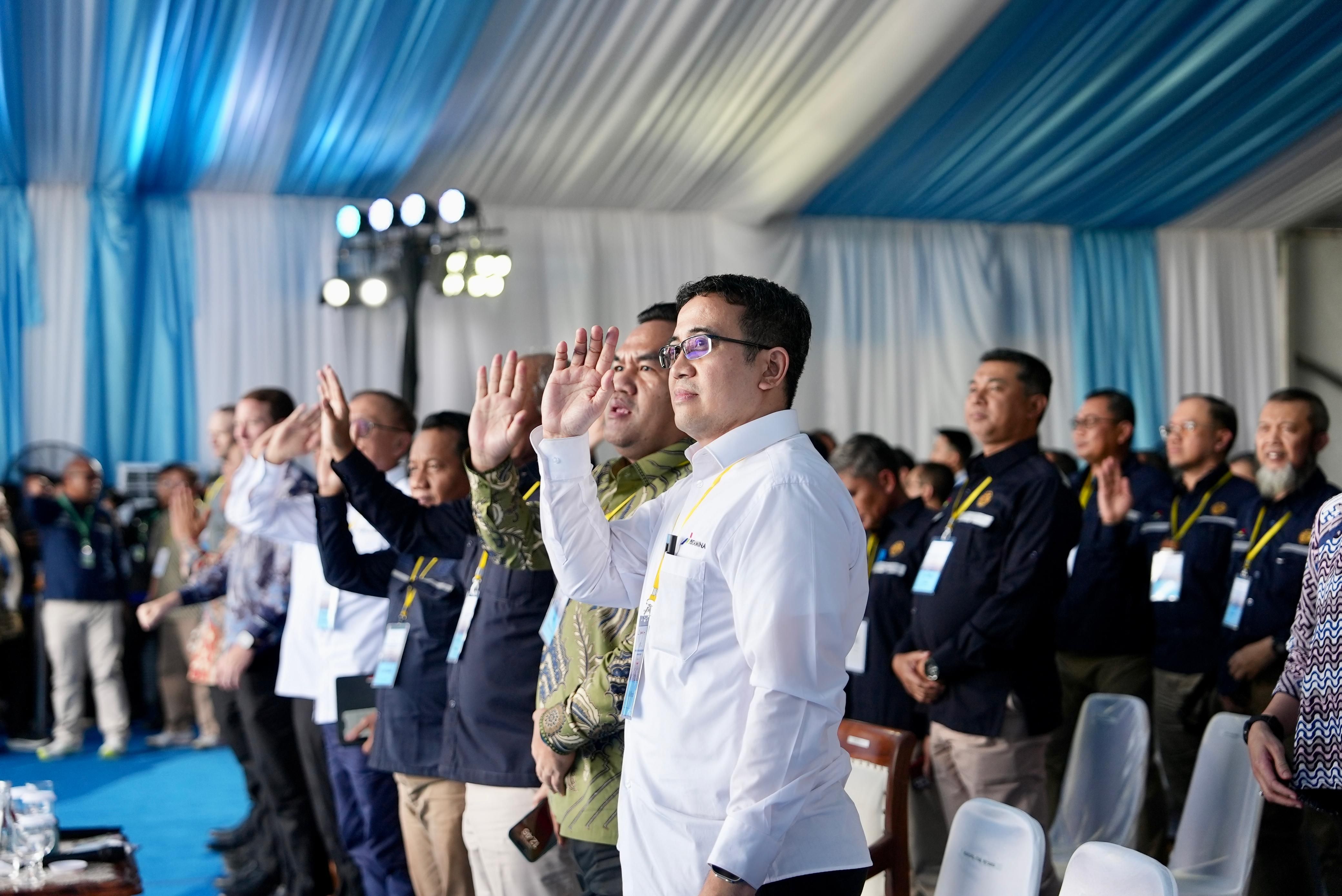 Presiden Republik Indonesia Prabowo Subianto meresmikan pengoperasian peningkatan produksi minyak 30 Ribu Barel Blok Cepu.   <b>(Pertamina)</b>