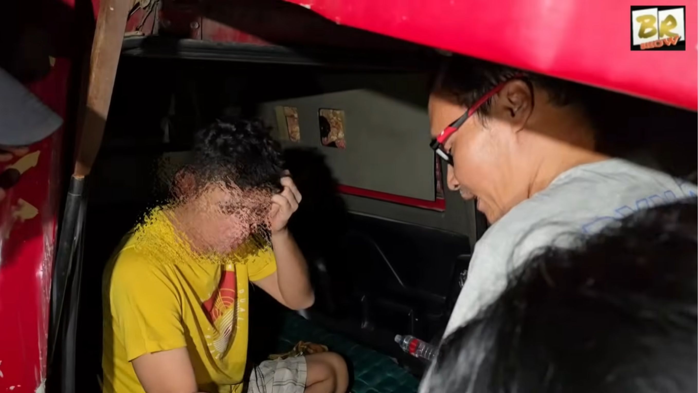 MR Pesinetron Tampan yang Peras Kekasih Laki-laki <b>(YouTube)</b>