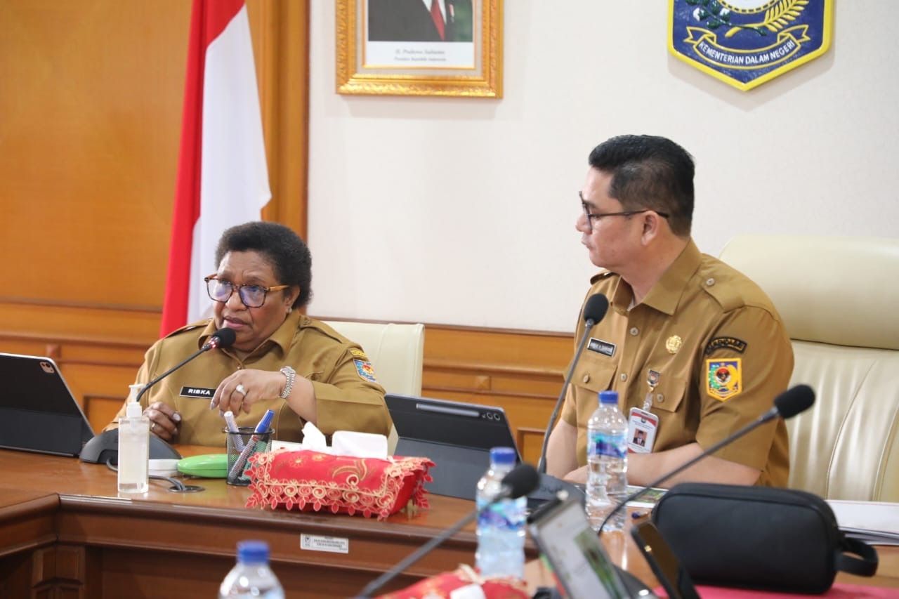 Wakil Menteri Dalam Negeri (Wamendagri) Ribka Haluk  <b>(Kemendagri)</b>
