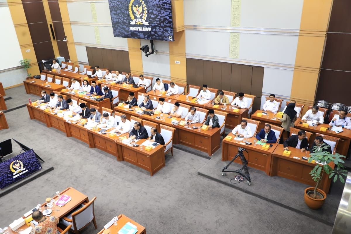Komisi VIII juga memberikan persetujuan atas usulan relaksasi efisiensi tahap II dan III yang diajukan Menteri Agama. <b>(website kemenag RI)</b>
