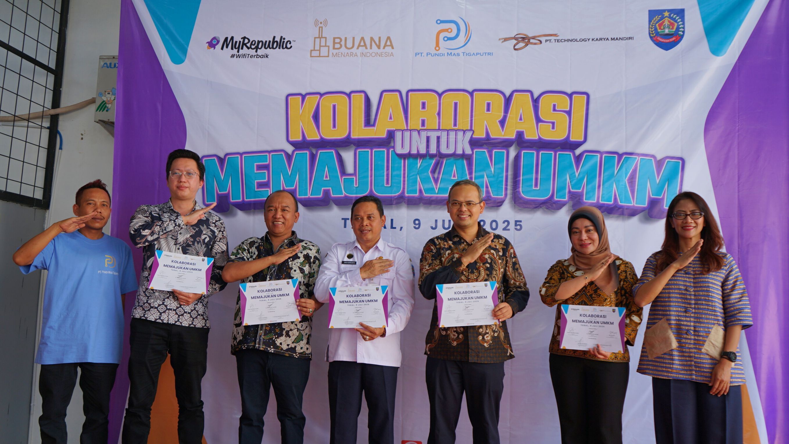 MyRepublic Libatkan Pelaku Lokal untuk Perkuat Infrastruktur Jaringan FTTH Nasional. <b>(MyRepublic)</b>