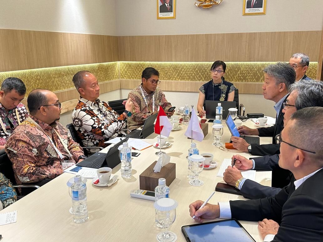 Menteri Perindustrian Agus Gumiwang Kartasasmita bertemu petinggi Toyota, Suzuki, dan Daihatsu.