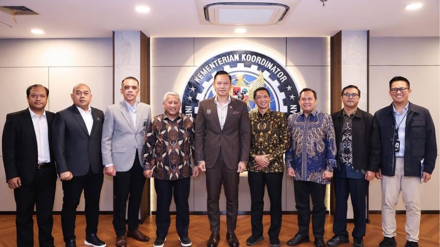 AHY menerima audiensi dari jajaran ITS <b>(Instagram @agusyudhoyono)</b>