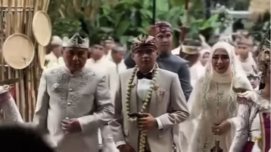 Anak Dedi Mulyadi menikah <b>(Instagram @dedimulyadi71/ putri.karlina14)</b>