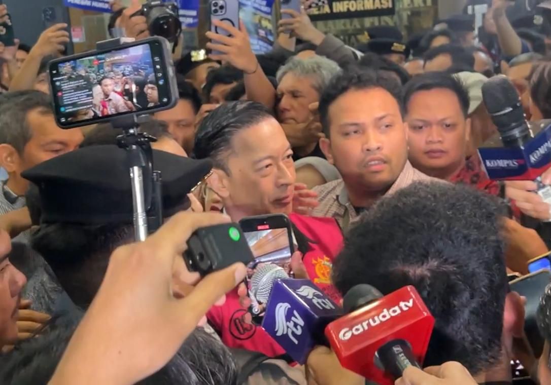 Tom Lembong usai sidang vonis.  <b>(NTVNews.id)</b>