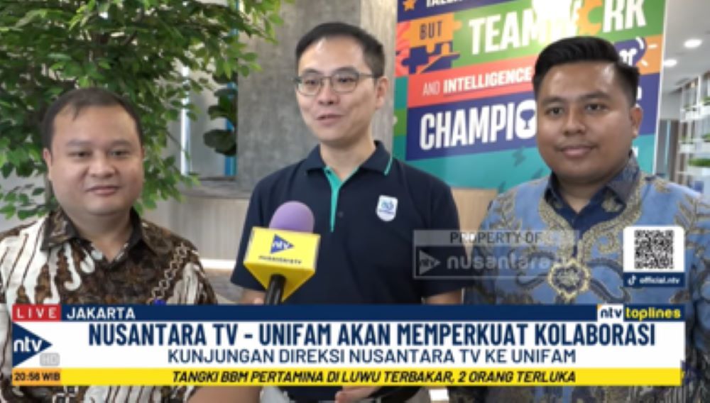 Direktur Nusantara TV Dimpos Tampubolon bersama CEO PT Unifam Steven Wijaya (tengah) dan Tommy William Tampubolon (kanan)