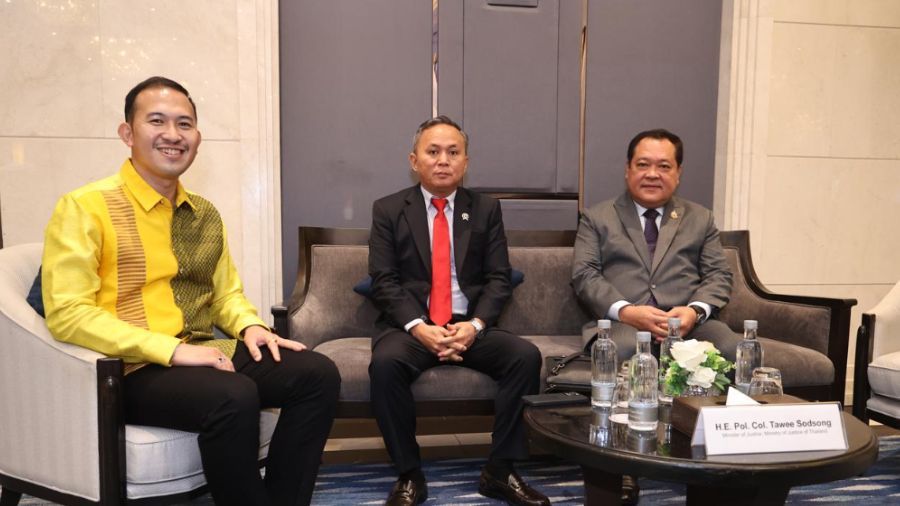 Wakil Menteri Hak Asasi Manusia, Mugiyanto (tengah) <b>(KemenHAM/ NTVNews.id)</b>