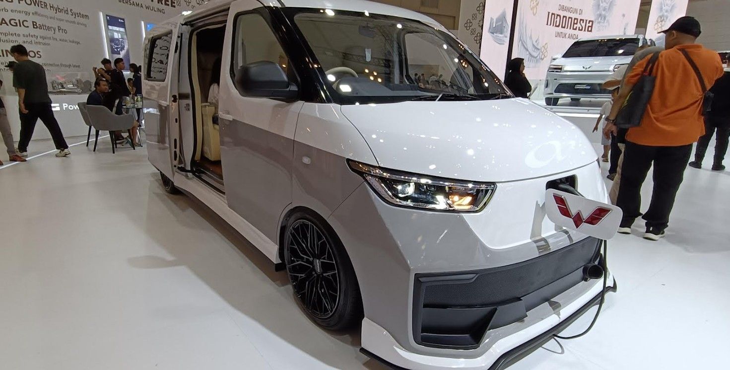 Wuling menghadirkan mobil listrik Mitra EV di GIIAS 2025. (Foto: Adiantoro/NTV)&nbsp; 