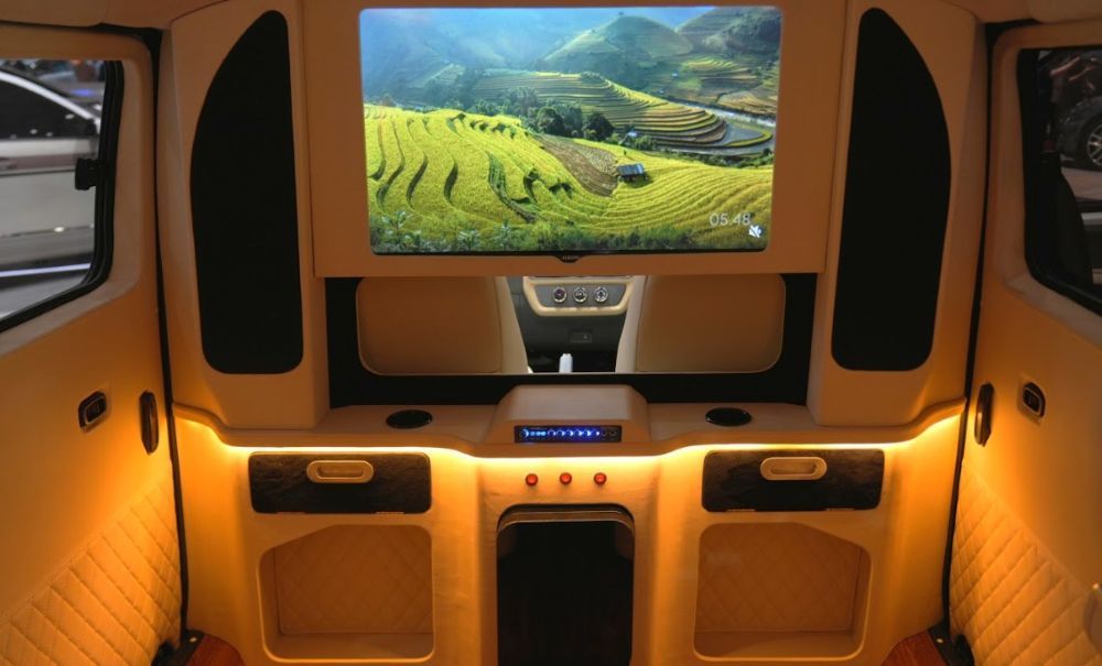 Wuling Mitra EV dilengkapi fitur hiburan seperti Android TV dengan karaoke. (Foto: Istimewa) 
