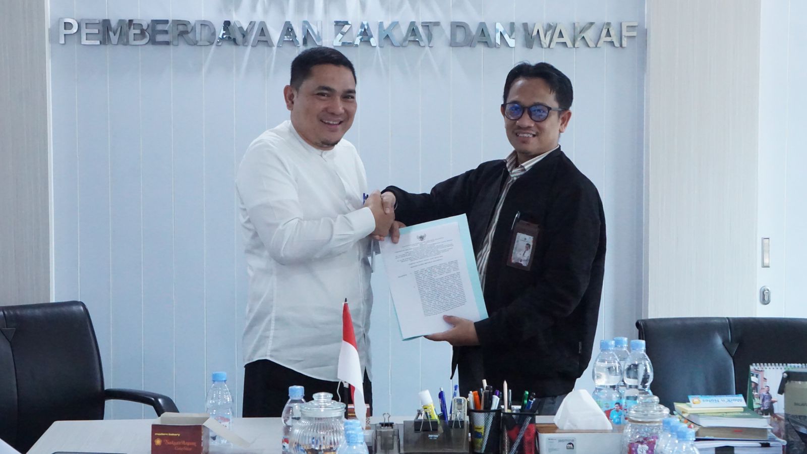 Direktorat Pemberdayaan Zakat dan Wakaf Kementerian Agama RI melaksanakan agenda serah terima Izin Menteri Agama terkait perubahan status/tukar menukar (ruislagh) harta benda wakaf Nazhir Mushola Al-Ahyar, yang berlokasi di Kelurahan Cipete Selatan, Kecamatan Cilandak, Kota Jakarta Selatan. <b>(dok)</b>