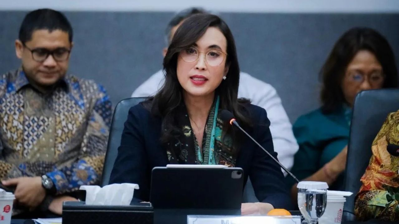 Menteri Pariwisata Widiyanti Putri Wardhana menyampaikan paparan dalam Konferensi Pers Pertumbuhan Ekonomi Kuartal II-2025 di Kantor Kementerian Koordinator Bidang Perekonomian Republik Indonesia, Jakarta, Selasa (5/8/2025). <b>(ANTARA)</b>