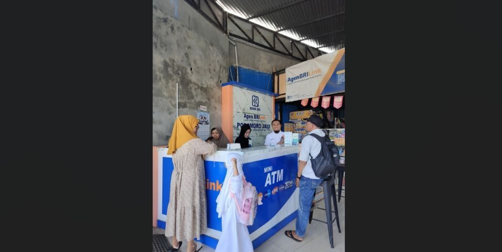 Salah satu kekuatan utama BRI adalah menjangkau lapisan masyarakat luas hingga pelosok negeri melalui jaringan AgenBRILink. (Foto: Istimewa)