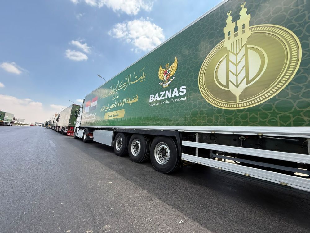 BAZNAS RI bekerja sama dengan Bayt Zakat Wa As-Shadaqat Mesir mengirimkan 50 truk bantuan pangan berisi tepung senilai 1 juta dolar AS untuk masyarakat Palestina. (Foto: Istimewa)