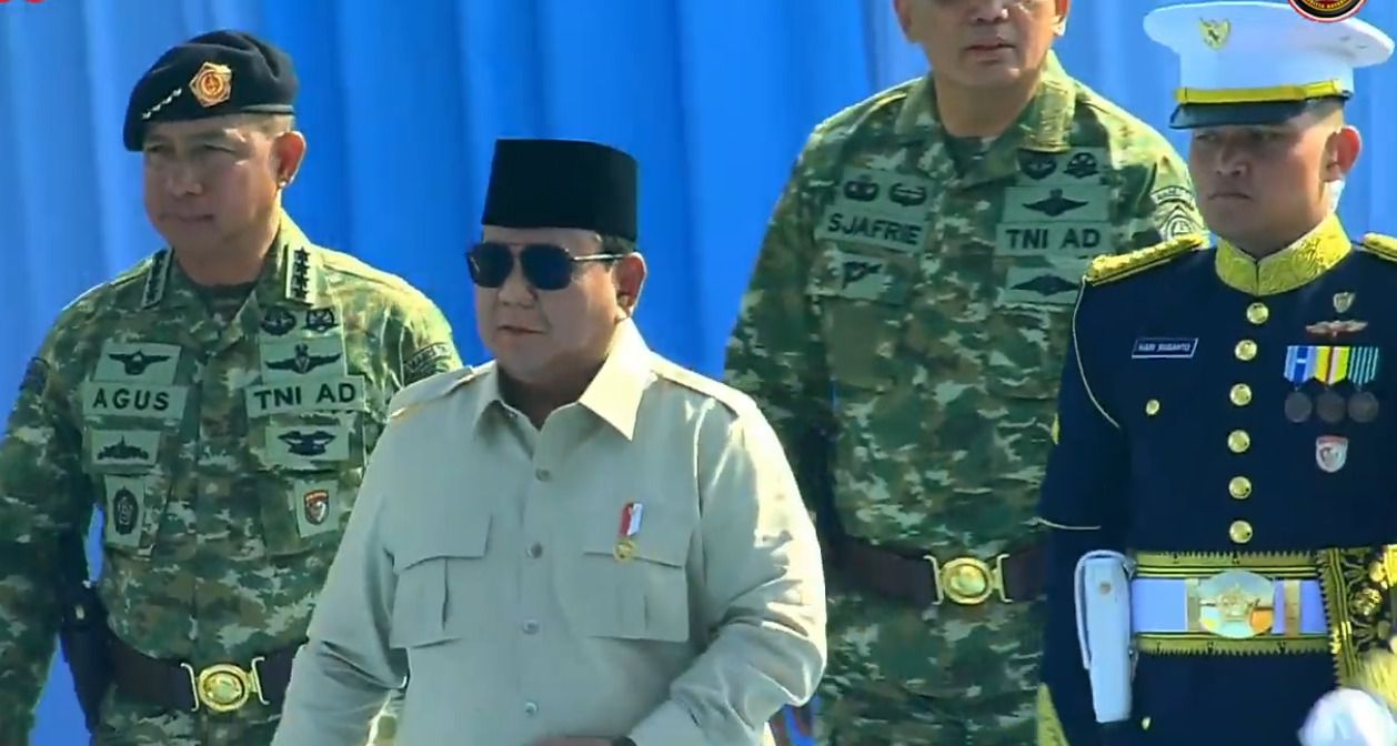 Presiden Prabowo Subianto memimpin Upacara Gelar Pasukan Operasional dan Kehormatan Militer di Lapangan Udara Suparlan, Pusdiklatpassus, Batujajar, Bandung, Minggu 10 Agustus 2025.