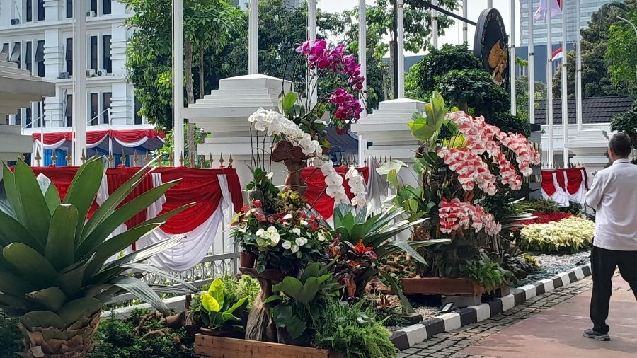 Depan gedung Kemenkopolkam <b>(NTVNews.id/ Adiansyah)</b>
