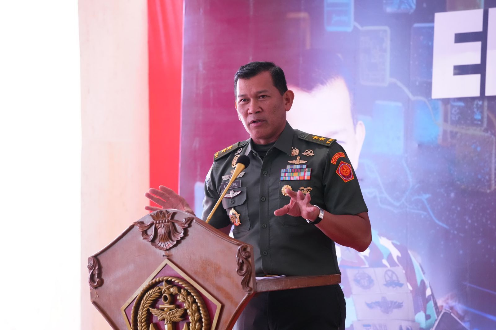 Panglima TNI Rotasi dan Mutasi 414 Pati, Perkuat Regenerasi dan Soliditas Pertahanan  (Puspen TNI). Untuk memperkuat struktur organisasi sekaligus menghadapi dinamika tantangan yang semakin kompleks, Panglima TNI Jenderal TNI Agus Subiyanto merotasi  <b>(dokumen puspen TNI)</b>