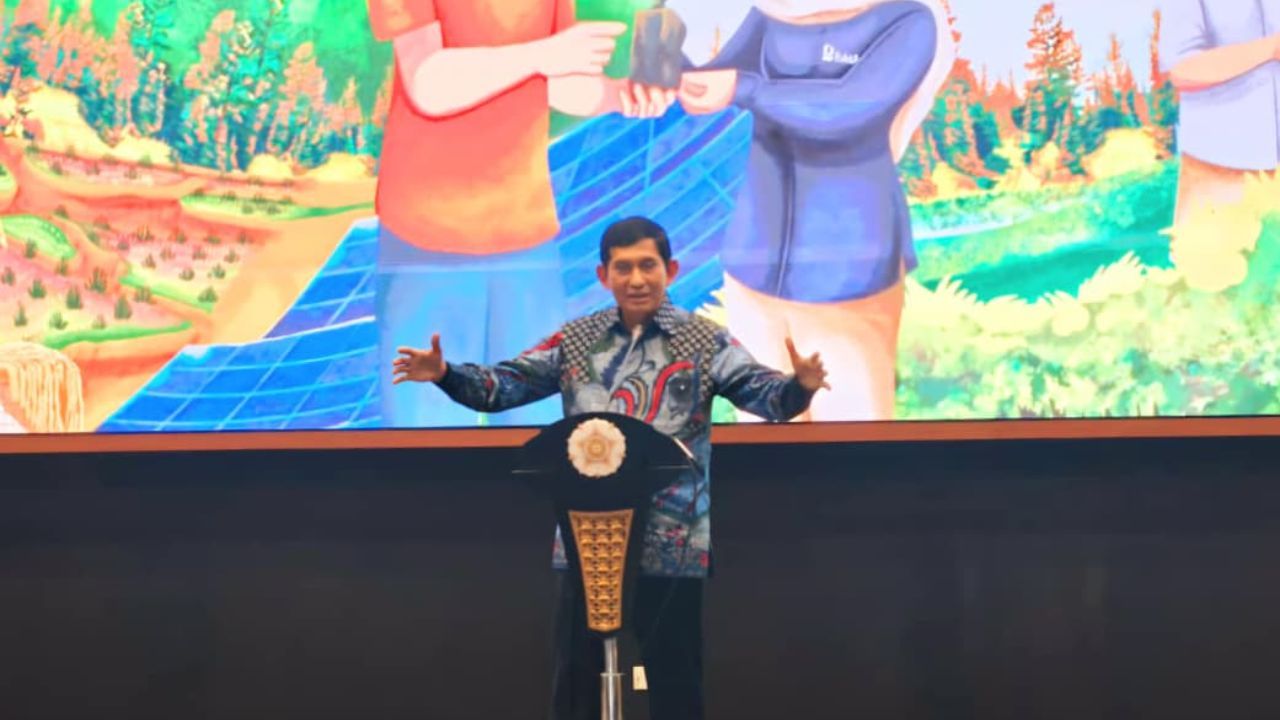 Foto pidato mengenai hiliarsi batu bara
