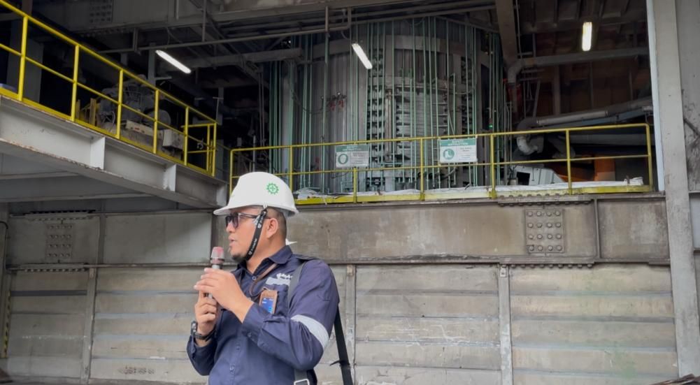 Proses produksi timah di dengan teknologi TSL Ausmelt Furnance PT Timah Tbkk di Mentok, Bangka Belitung <b>(Ntvnews.id-Muslimin Trisyuliono)</b>