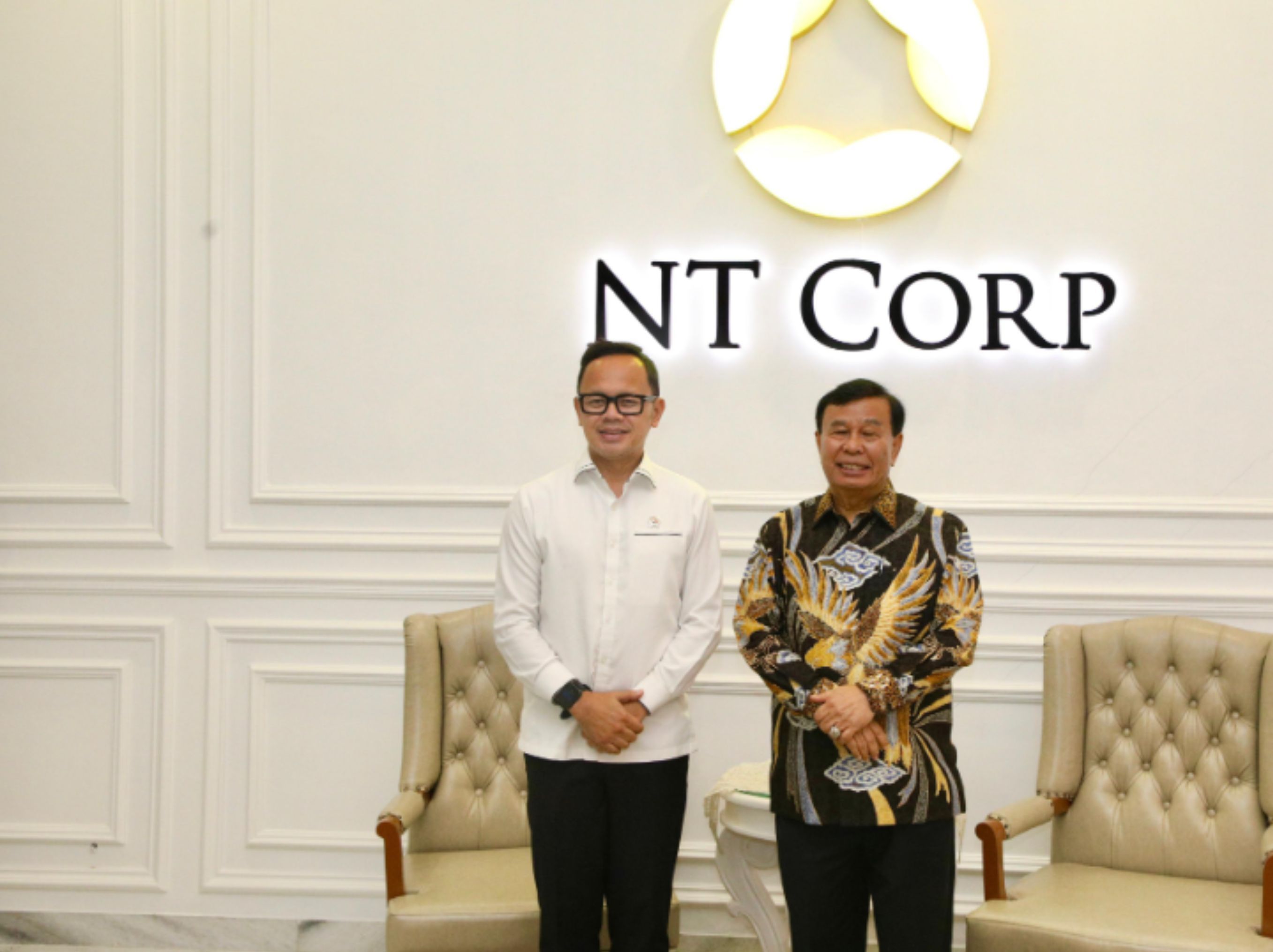 Wakil Menteri Dalam Negeri, Bima Arya Sugiarto dan Presiden Komisaris NTCORP	Dr. Ir. Nurdin Tampubolon, MM <b>(dokumen)</b>